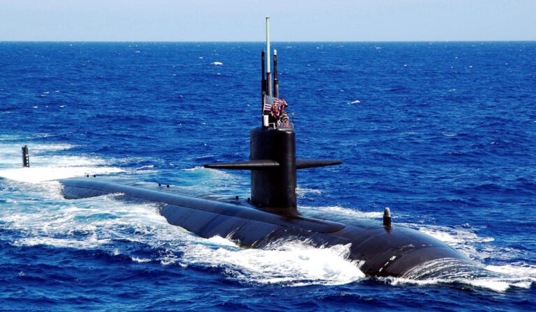 Los Angeles-Class Submarines: U.S. Naval Powerhouse Los Angeles-Class Submarines: U.S. Naval Powerhouse