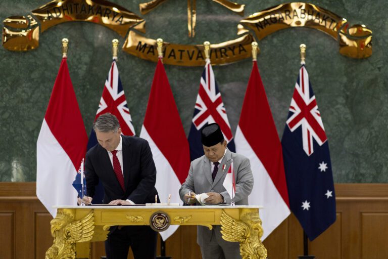 Australia and Indonesia Strengthen Security Ties with Historic Defence Agreement Australia and Indonesia Strengthen Security Ties with Historic Defence Agreement