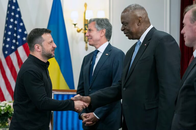 Massive U.S. Support for Ukraine Hits Russia Hard in War’s Deadliest Month Massive U.S. Support for Ukraine Hits Russia Hard in War’s Deadliest Month