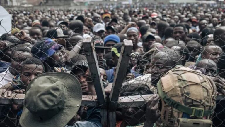 Eastern Congo in Crisis : Foreign Troops and Militants Battle for Control Eastern Congo in Crisis : Foreign Troops and Militants Battle for Control