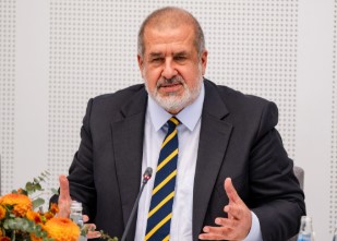 Fierce Resistance from Crimean Tatars as U.S. Weighs Russia Recognition Fierce Resistance from Crimean Tatars as U.S. Weighs Russia Recognition