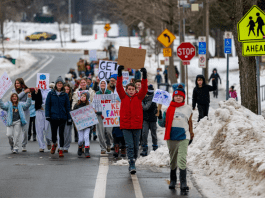 Minnesota prosecutor urges public to share evidence in ICE officer shooting case
