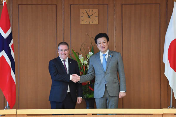 Norway and Japan Strengthen Defense Ties with New Agreement