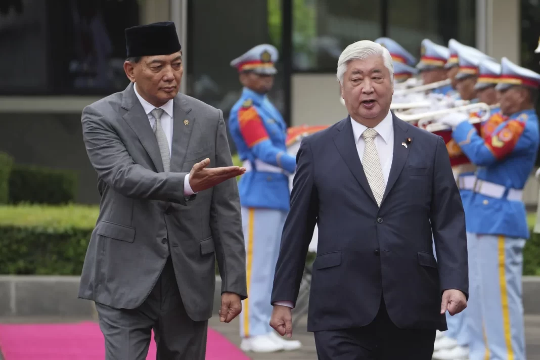 Indonesia and Japan Revive Talks on Transfer of Defense Equipment