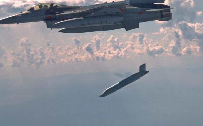 Japan to Boost $39 million Defense sale with U.S. Japan to Boost $39 million Defense sale with U.S.