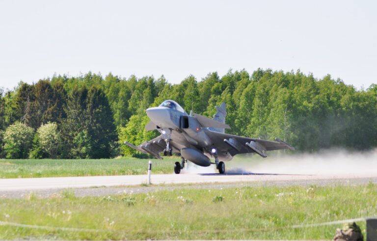 Shocking Defense Upset: Colombia Snubs Rafale for Gripen in Controversial $3.65B Deal Shocking Defense Upset: Colombia Snubs Rafale for Gripen in Controversial $3.65B Deal