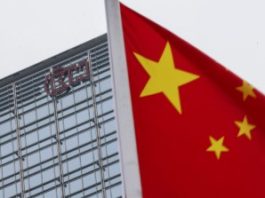 Hutchison Sparks Global Buzz by Seeking Chinese Backing in $23 Billion Ports Deal