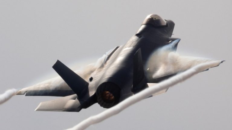 India Eyes 5th-Gen Fighter Jet Amid Regional Tensions — F-35 or Su-57 on Radar India Eyes 5th-Gen Fighter Jet Amid Regional Tensions — F-35 or Su-57 on Radar