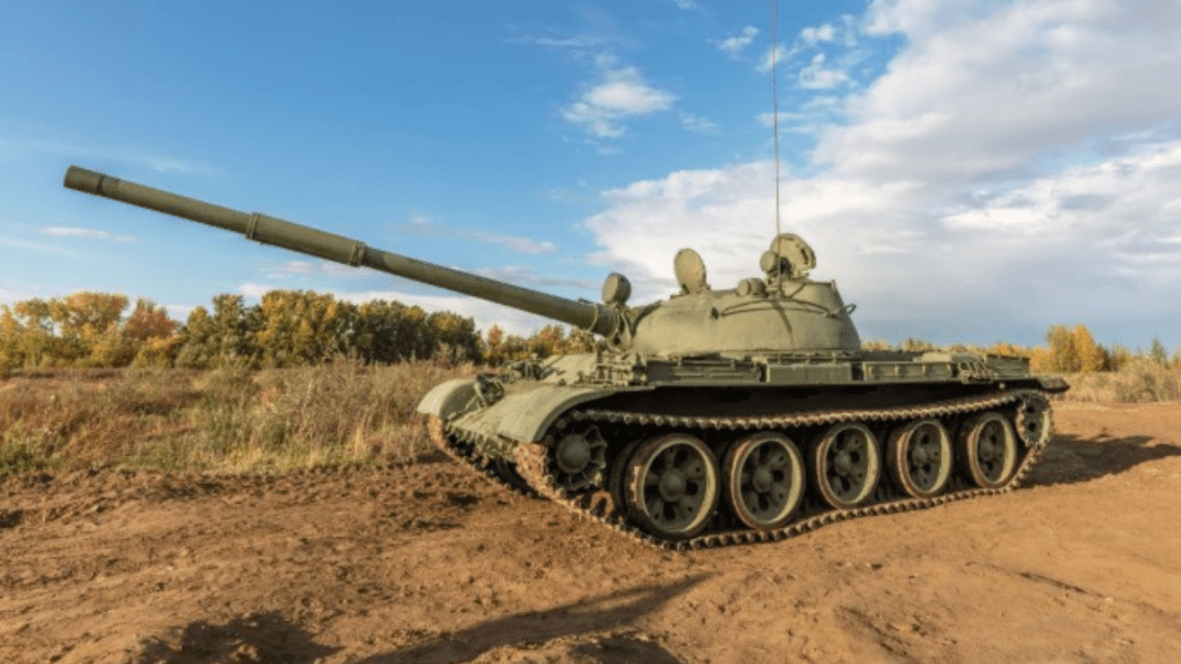 Russia Scrambles to Deploy T-62 Tanks Amid Equipment Shortage