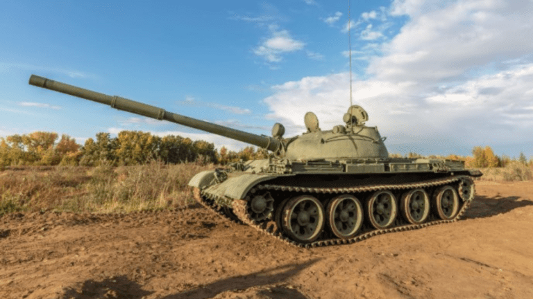 🚛 Ghosts of the Cold War return: Russia moves dozens of T-62s toward front lines
