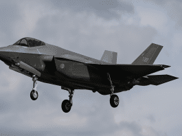 Canada's defense review supports completing full F-35 jet order