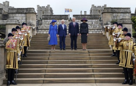 Trump receives royal carriage ride and military welcome at Windsor Castle during UK state visit