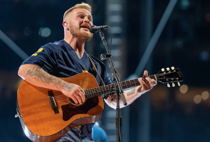 Zach Bryan responds to fan concerns over lyrics referencing ICE and immigration raids