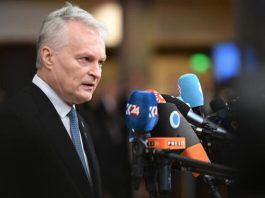 Lithuania outraged as Russian jets cross border — NATO responds within minutes Lithuania lodges protest with Russia after military jets briefly cross into airspace
