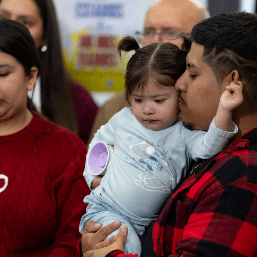 DHS disputes claims that ICE pepper-sprayed father and toddler in Cicero parking lot