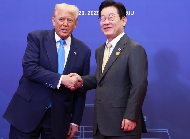 United States and South Korea move to open talks on nuclear submarine cooperation for regional security