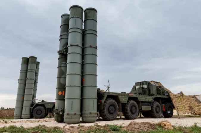 Ukraine intelligence reports destruction of S-400 Radar Systems in Crimea, weakening Russian air defense