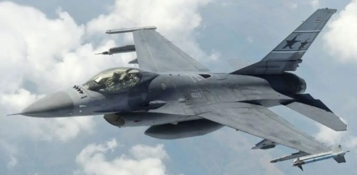 Thai F-16 Jets Thai F-16 jets drop bombs near Siem Reap–Oddar Meanchey border bridge
