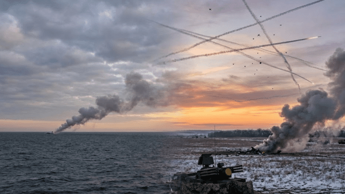 deftechtimes Aircraft downed as Ukrainian officials report Russian Su-34 and Su-30 jets destroyed over Black Sea