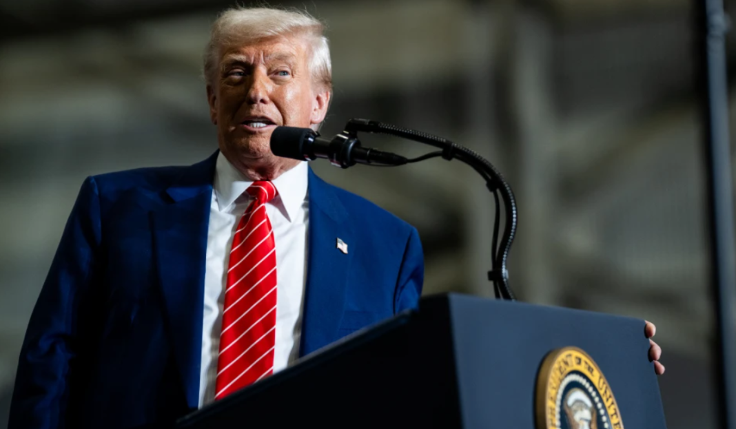 Mixed messages from the White House on Iran military action leave observers guessing